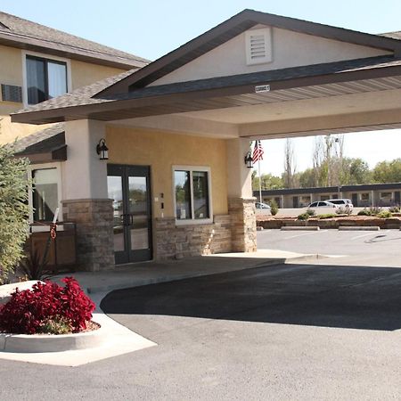 Super 8 By Wyndham Montrose Motel Dış mekan fotoğraf