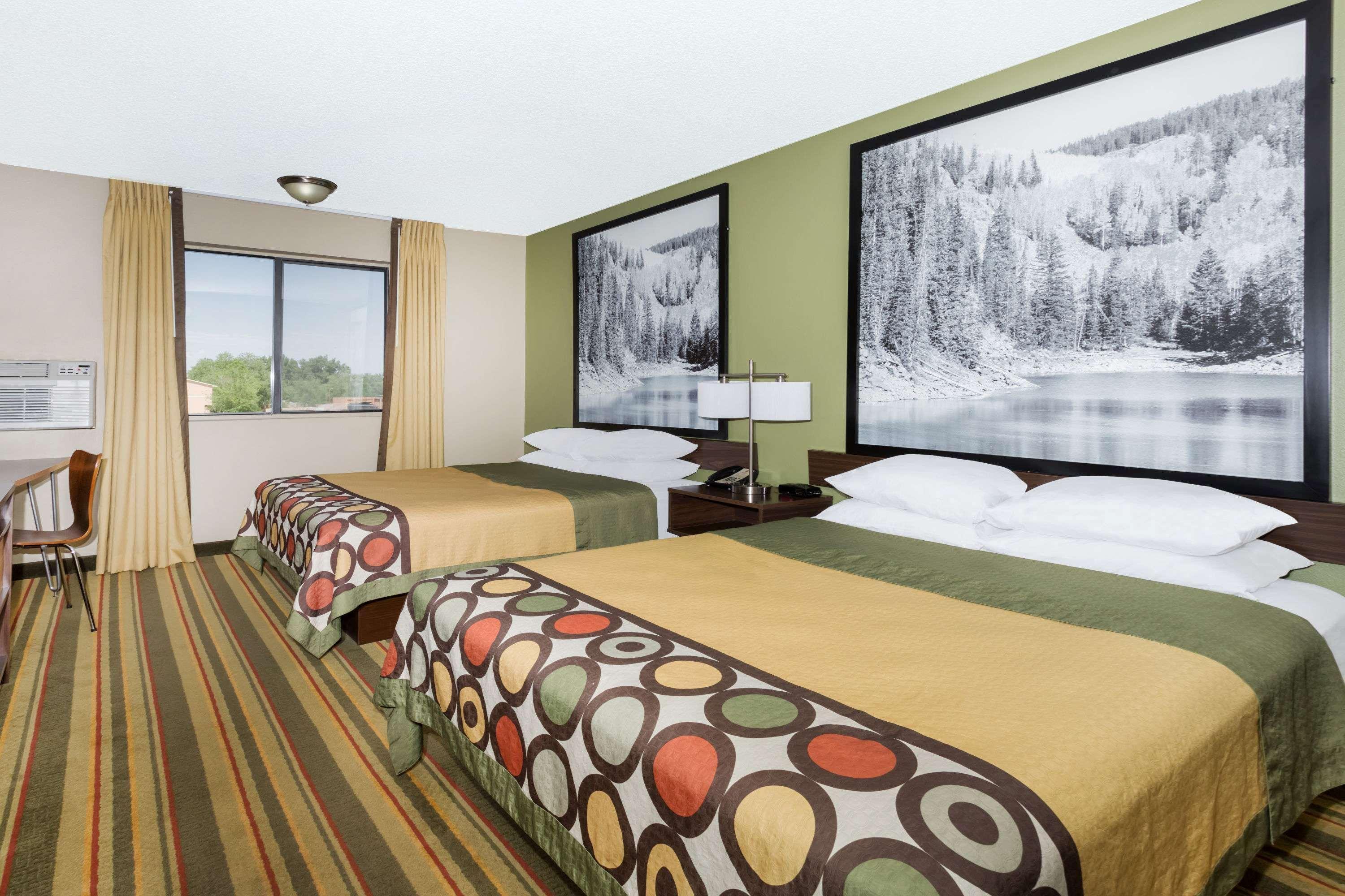Super 8 By Wyndham Montrose Motel Dış mekan fotoğraf