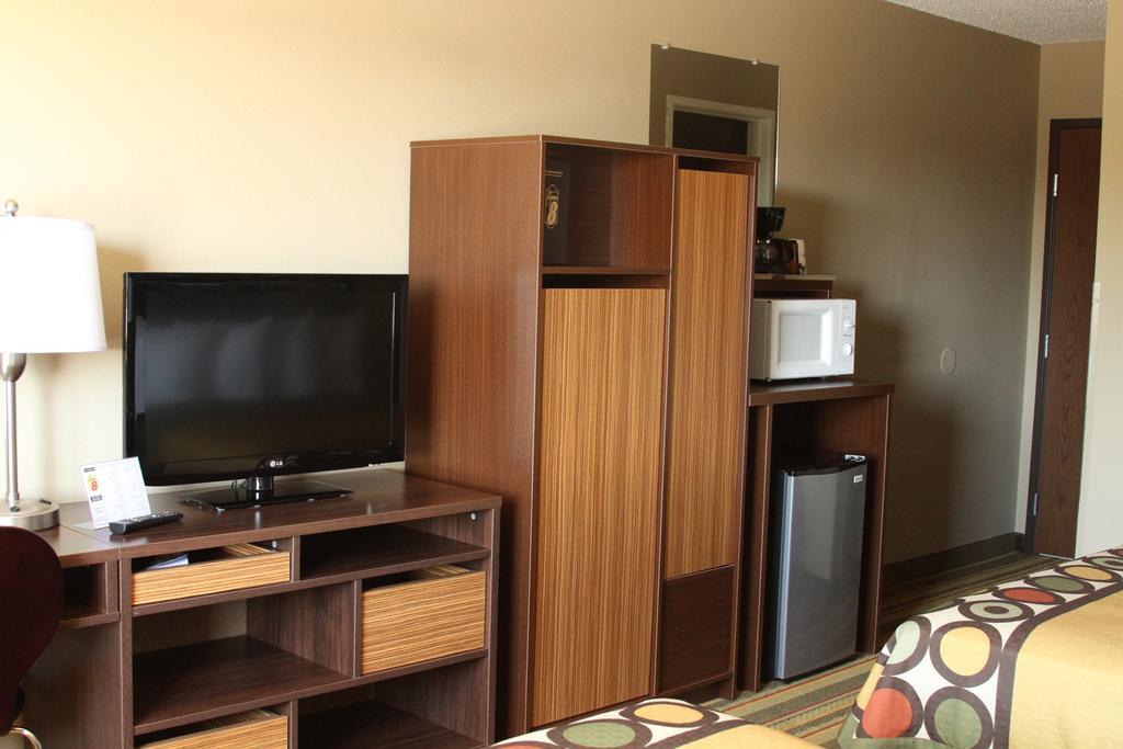 Super 8 By Wyndham Montrose Motel Dış mekan fotoğraf